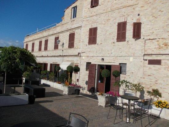 Hotel Castello - Solo Pernotto à Cupra Marittima Extérieur photo